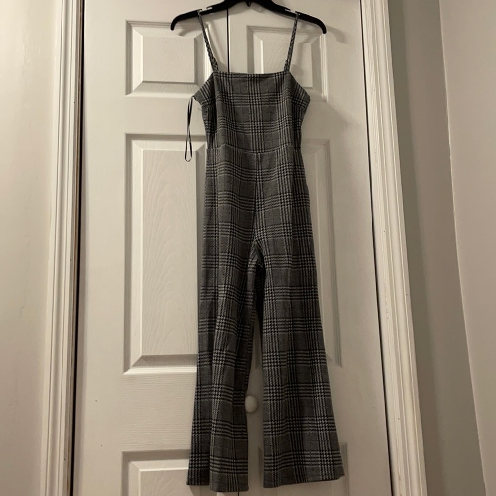 Forever 21 black and white jumpsuit